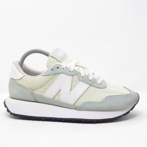 New Balance Women's Sneakers in Light Green and White